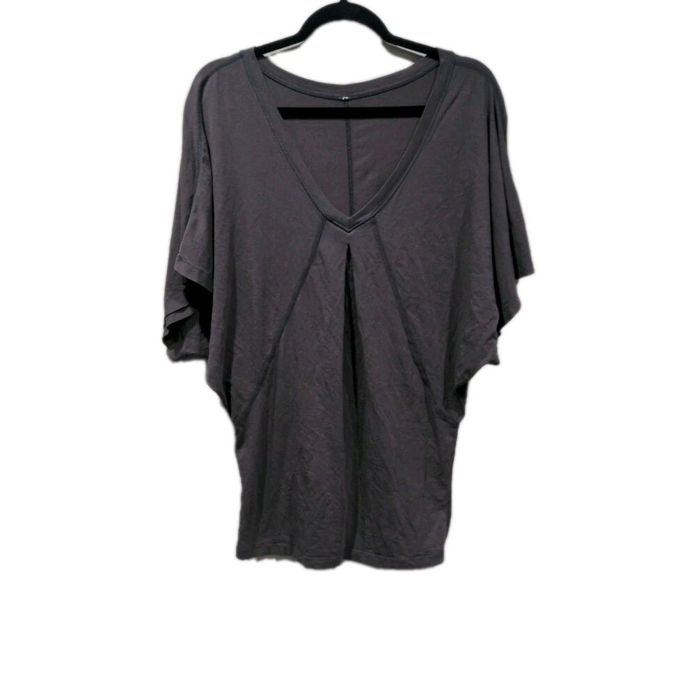 Lululemon Womens Batwing V-Neck Tee Size 6 Gray Athleisure Pilates Casual